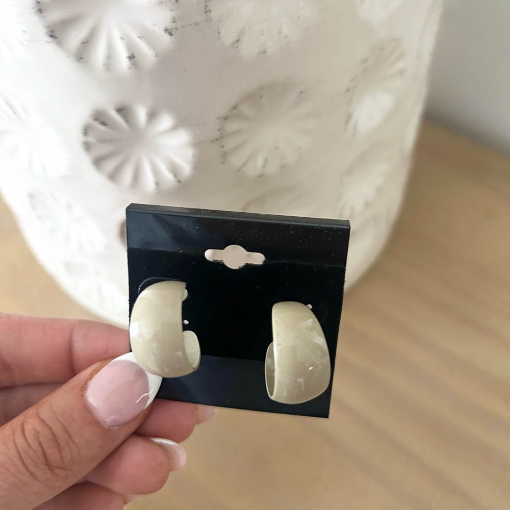 Chunky Cream Beige Resin Hoop Earrings